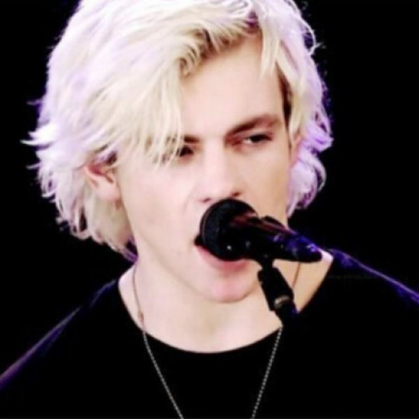 Ross Lynch - Illusion (zaycev.net)